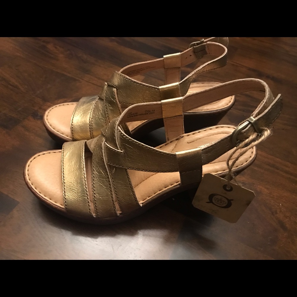 BORN- Brand new Strappy leather shoes 7M.